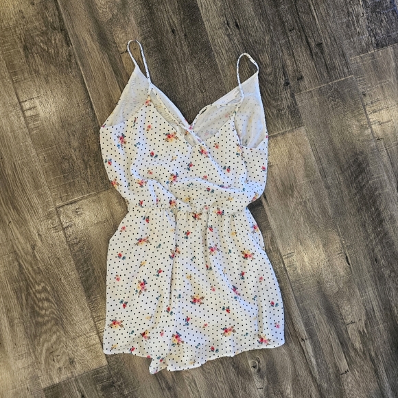 Floral Romper - Picture 2 of 3